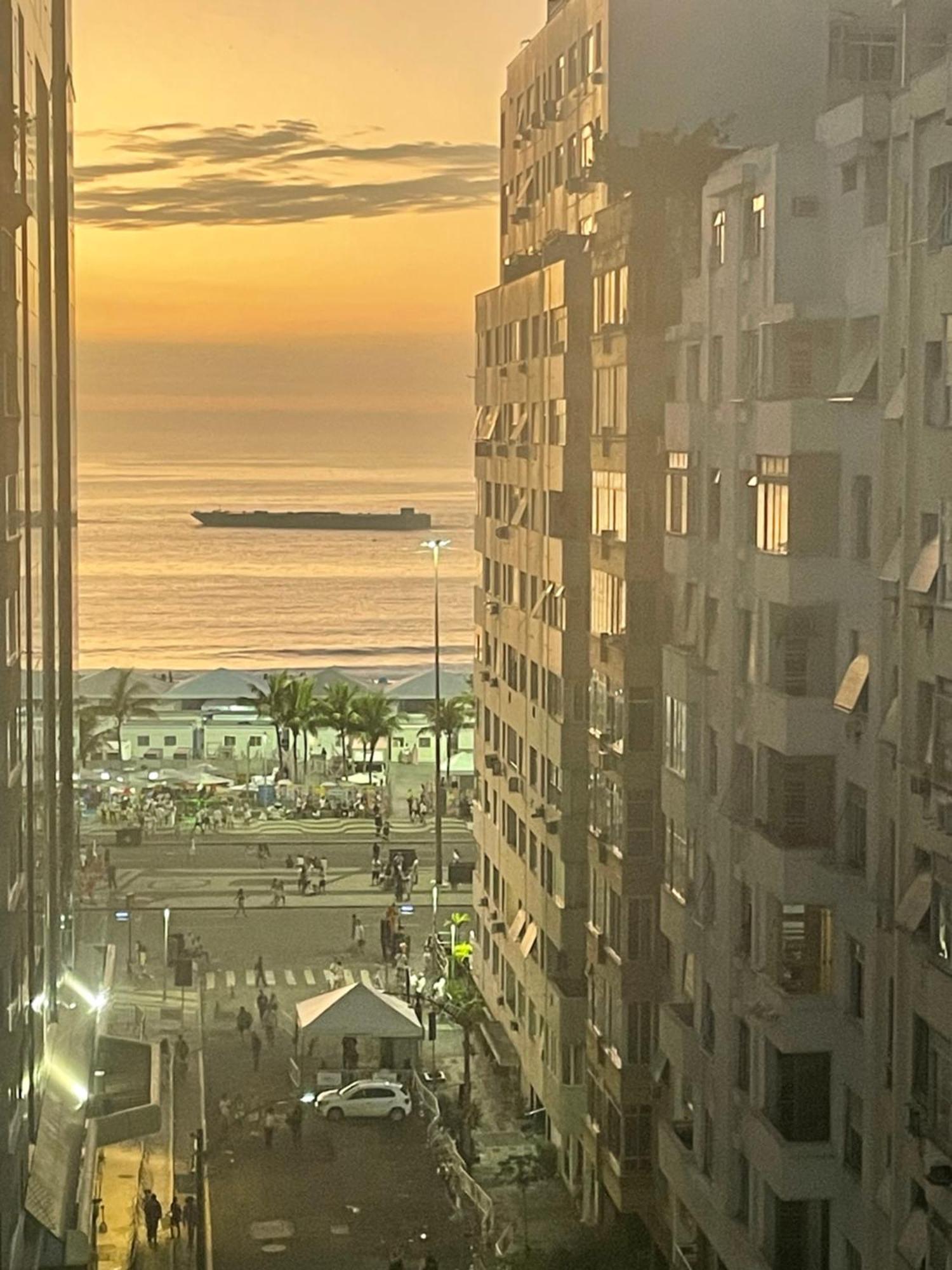 Apartamento Copacabana, Vista Para O Mar E Com Garagem Ріо-де-Жанейро Екстер'єр фото